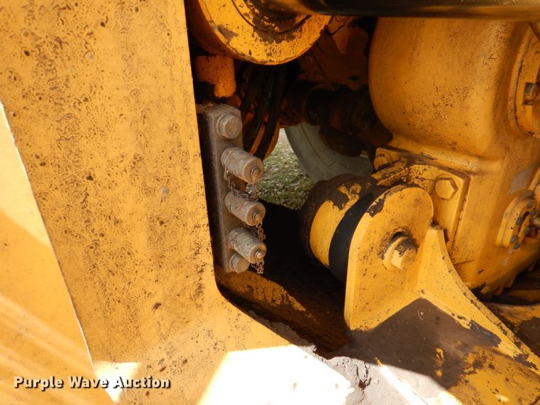 image for item IQ9659 2006 Bell 4206D  4WD scraper tractor