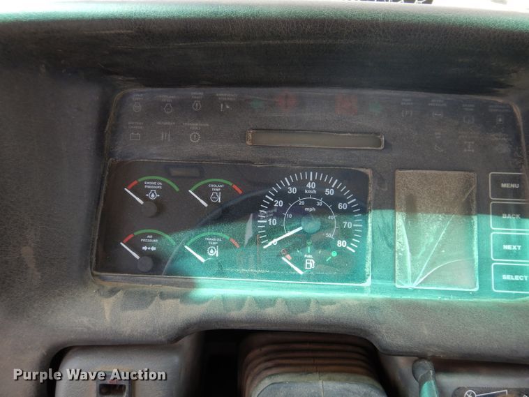 image for item IQ9659 2006 Bell 4206D  4WD scraper tractor