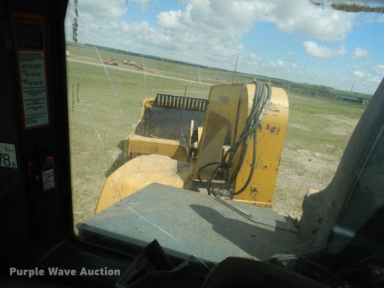 image for item IQ9659 2006 Bell 4206D  4WD scraper tractor