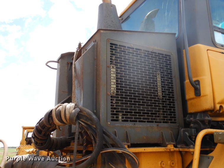 image for item IQ9659 2006 Bell 4206D  4WD scraper tractor