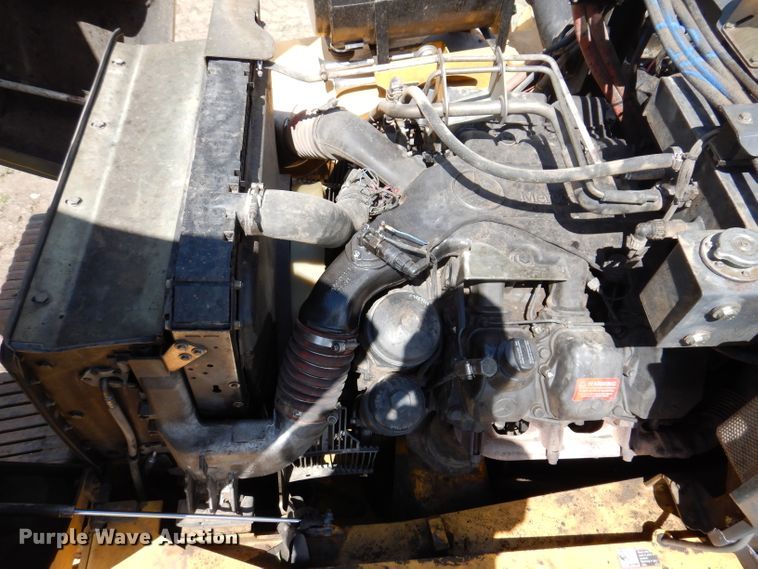 image for item IQ9659 2006 Bell 4206D  4WD scraper tractor