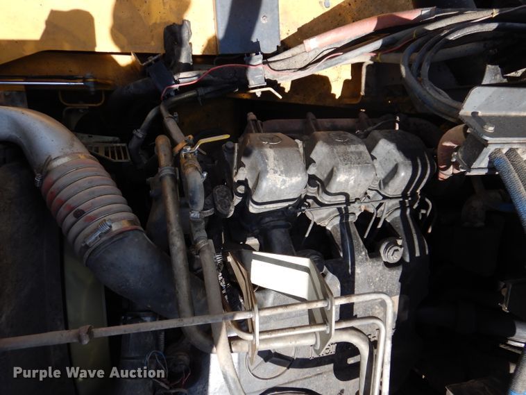 image for item IQ9659 2006 Bell 4206D  4WD scraper tractor