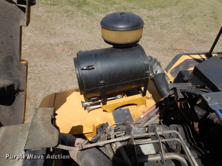 image for item IQ9659 2006 Bell 4206D  4WD scraper tractor