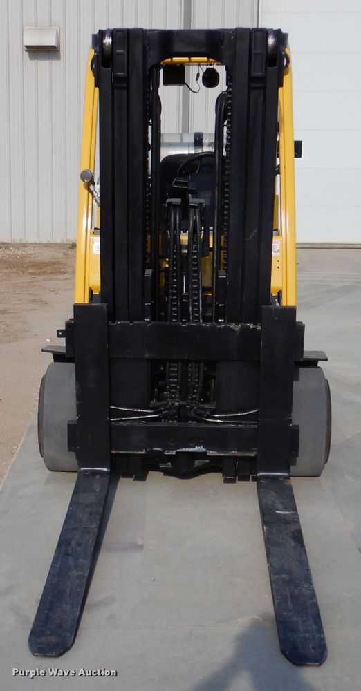 image for item IQ9664 Hyster 120  forklift