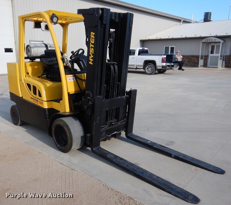 image for item IQ9664 Hyster 120  forklift