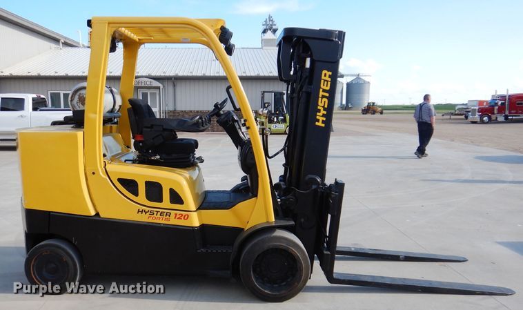 image for item IQ9664 Hyster 120  forklift