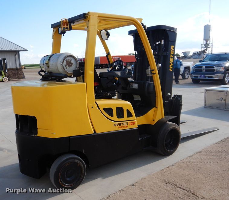 image for item IQ9664 Hyster 120  forklift