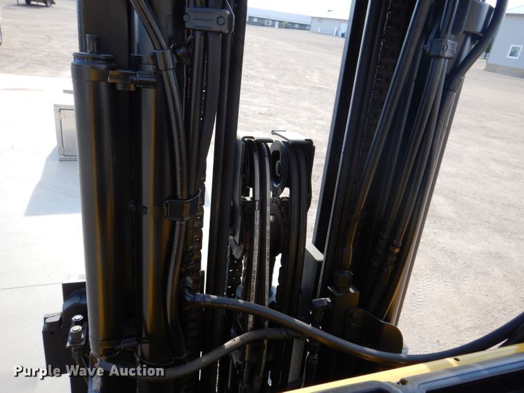 image for item IQ9664 Hyster 120  forklift