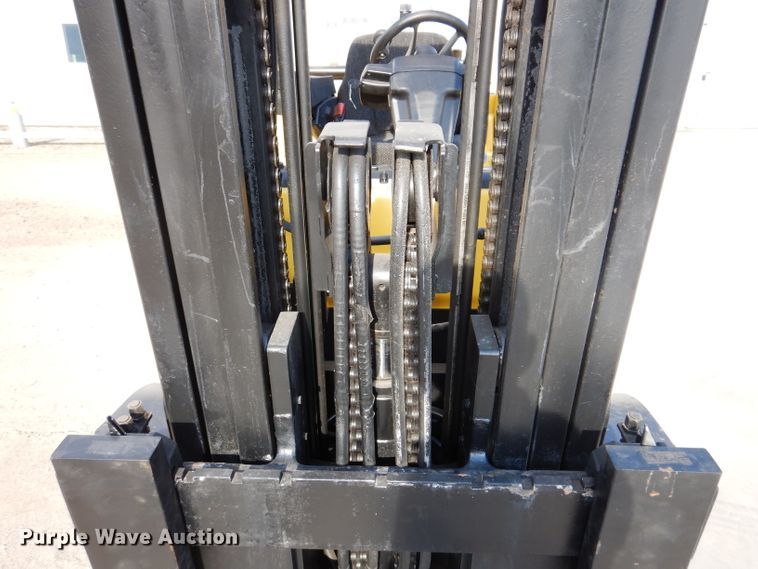 image for item IQ9664 Hyster 120  forklift