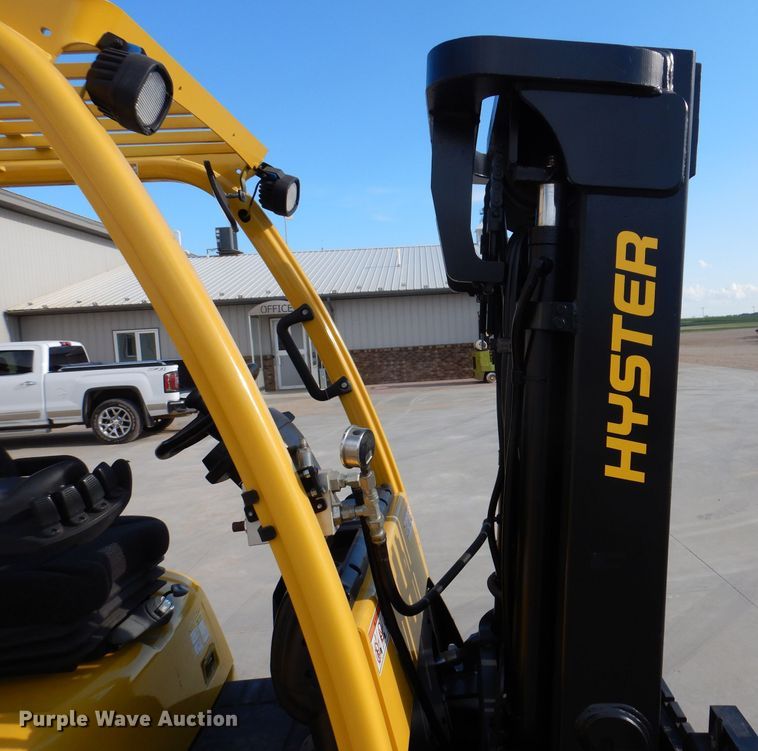 image for item IQ9664 Hyster 120  forklift