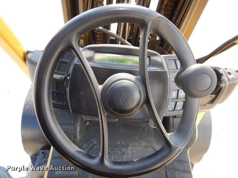 image for item IQ9664 Hyster 120  forklift