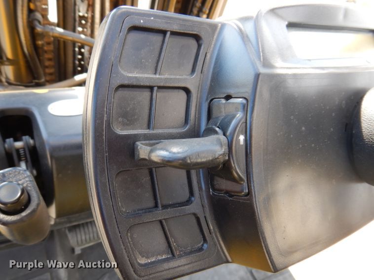 image for item IQ9664 Hyster 120  forklift