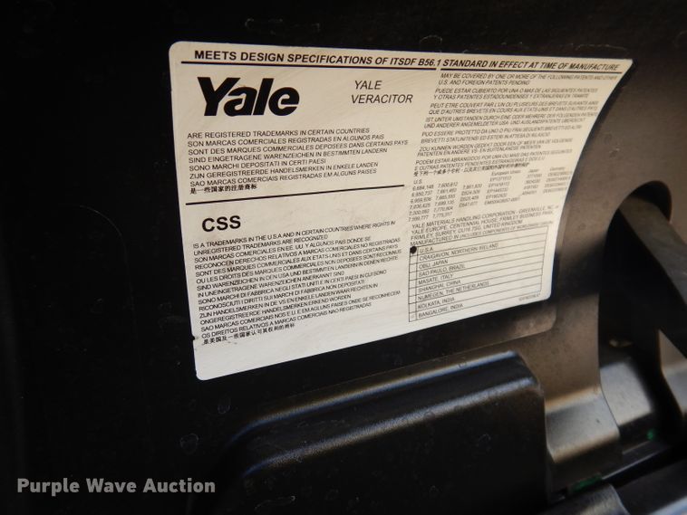 image for item IQ9664 Hyster 120  forklift