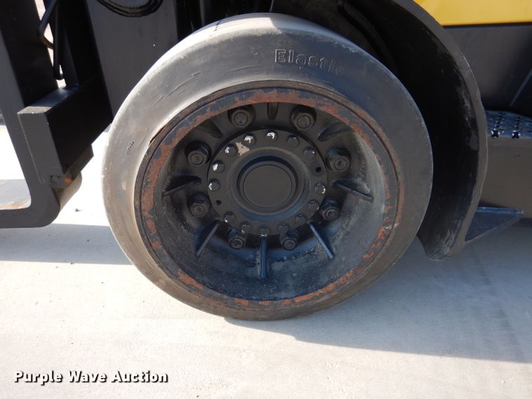 image for item IQ9664 Hyster 120  forklift