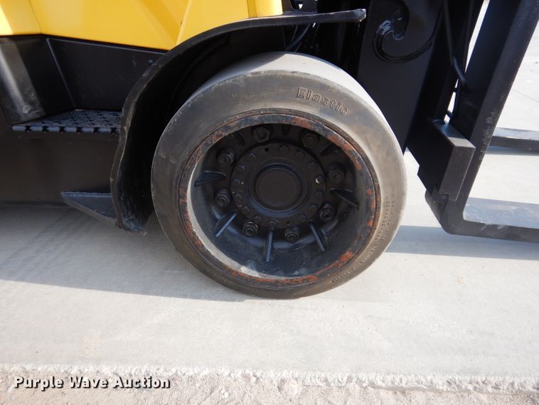 image for item IQ9664 Hyster 120  forklift