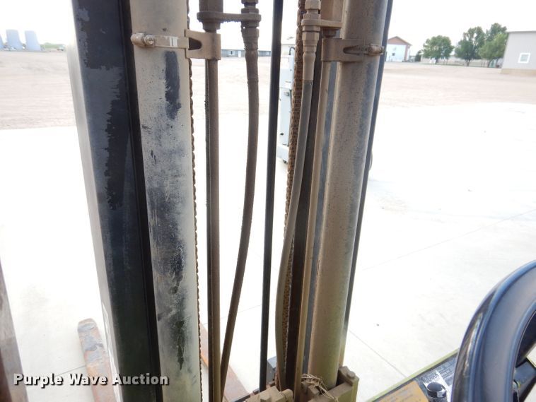 image for item IQ9666 Clark GCS15  forklift