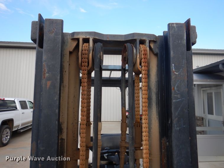 image for item IQ9666 Clark GCS15  forklift