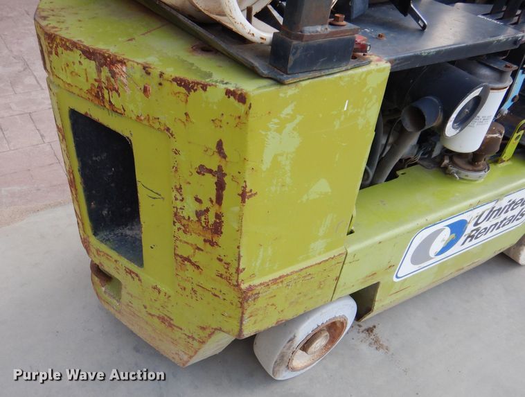 image for item IQ9666 Clark GCS15  forklift