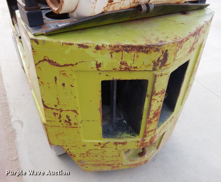 image for item IQ9666 Clark GCS15  forklift