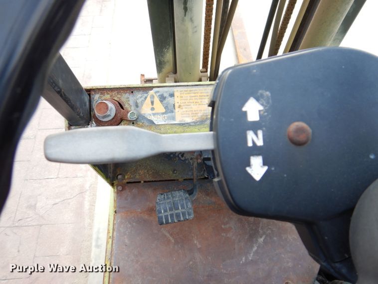 image for item IQ9666 Clark GCS15  forklift