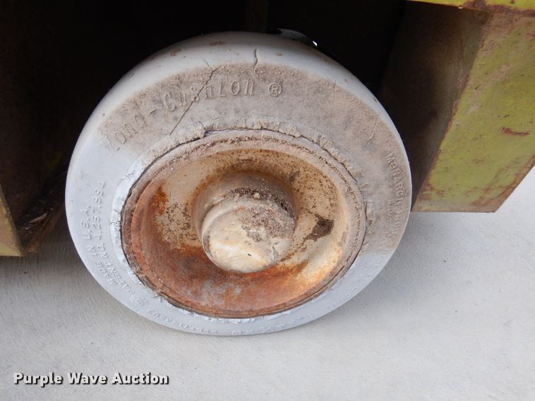 image for item IQ9666 Clark GCS15  forklift