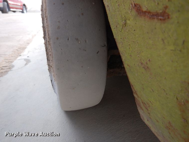 image for item IQ9666 Clark GCS15  forklift