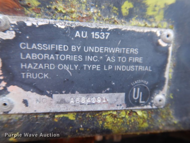 image for item IQ9666 Clark GCS15  forklift