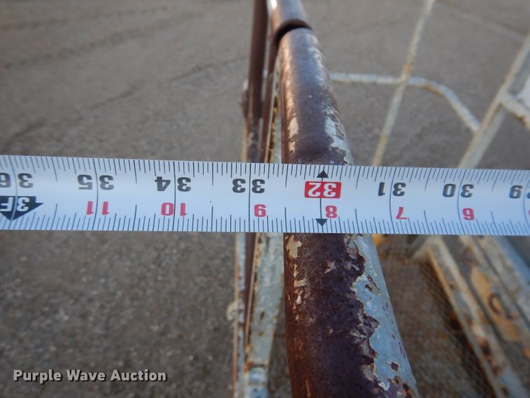 image for item IQ9671 1996 Snorkel TB-A60RDZ  boom lift