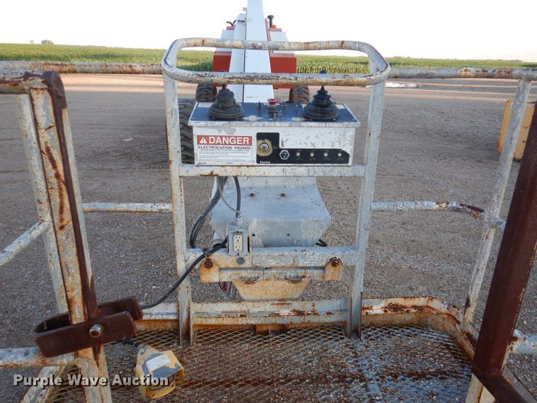 image for item IQ9671 1996 Snorkel TB-A60RDZ  boom lift