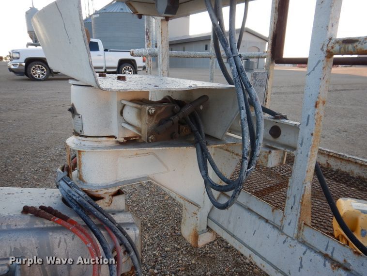 image for item IQ9671 1996 Snorkel TB-A60RDZ  boom lift