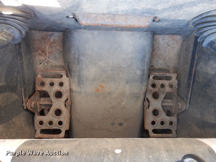 image for item IQ9675 2007 Bobcat T300  tracked skid steer loader