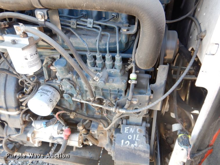 image for item IQ9675 2007 Bobcat T300  tracked skid steer loader