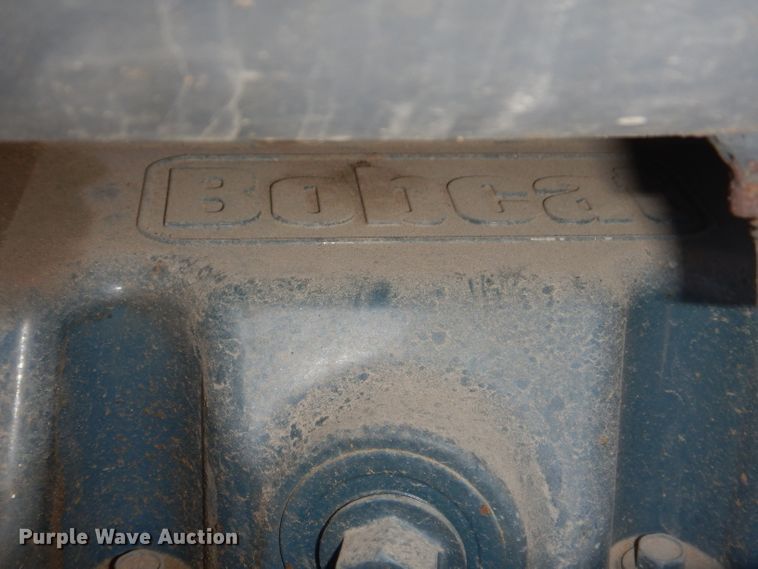 image for item IQ9675 2007 Bobcat T300  tracked skid steer loader