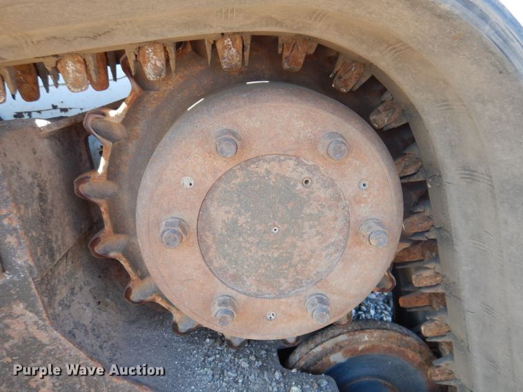 image for item IQ9675 2007 Bobcat T300  tracked skid steer loader