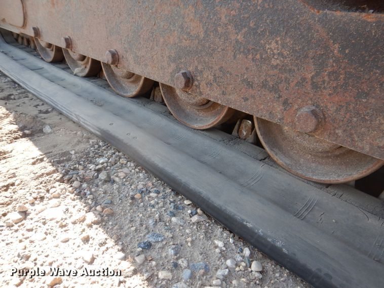 image for item IQ9675 2007 Bobcat T300  tracked skid steer loader