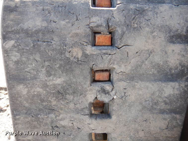 image for item IQ9675 2007 Bobcat T300  tracked skid steer loader