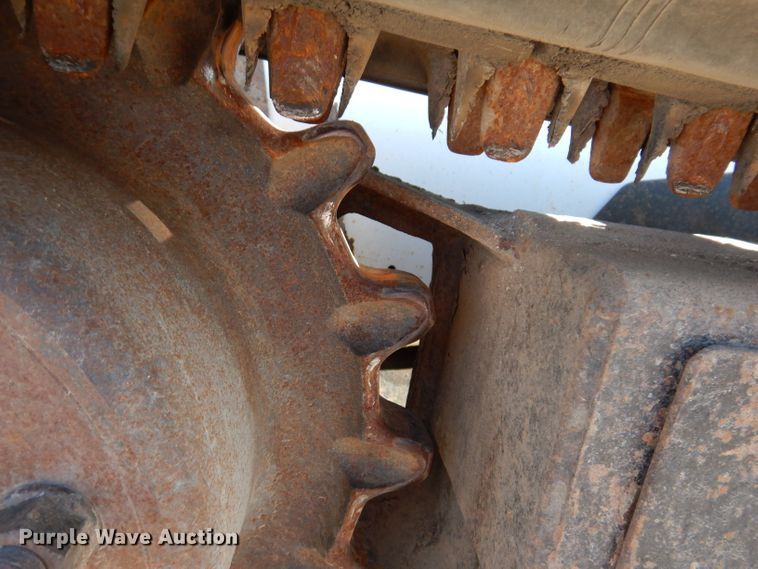 image for item IQ9675 2007 Bobcat T300  tracked skid steer loader