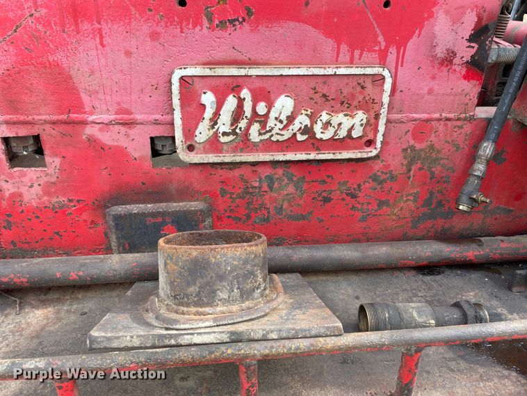 image for item IR9826 1993 WhiteGMC WG  well service rig truck