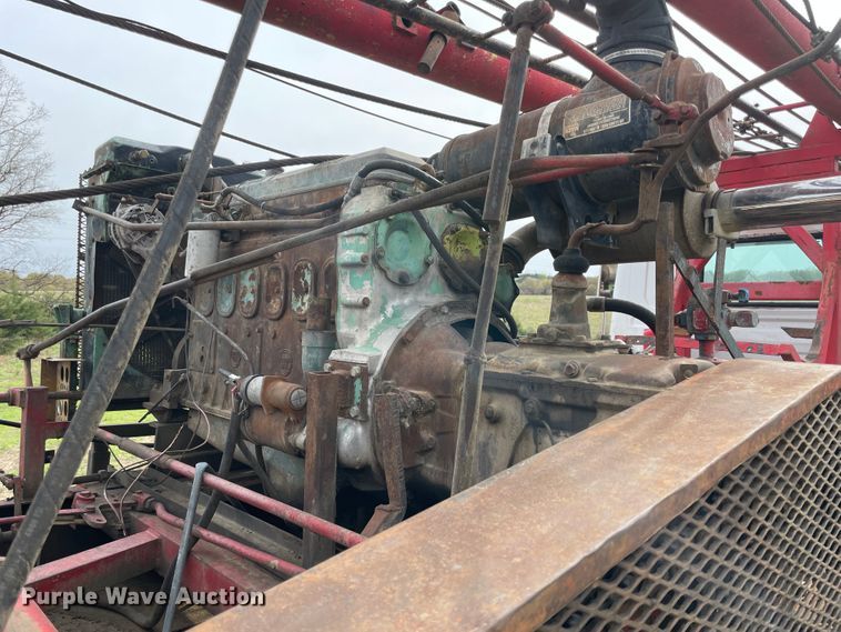 image for item IR9826 1993 WhiteGMC WG  well service rig truck