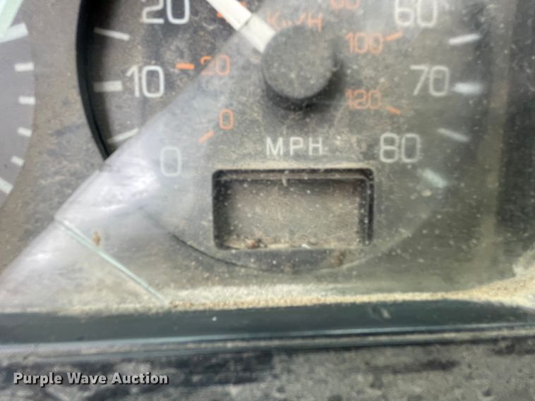 image for item IR9826 1993 WhiteGMC WG  well service rig truck