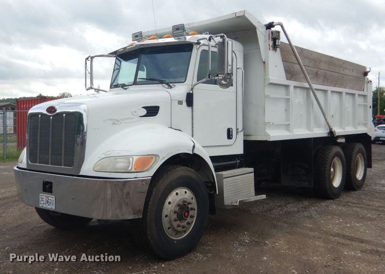 image for item IT9100 2006 Peterbuilt 335  dump truck