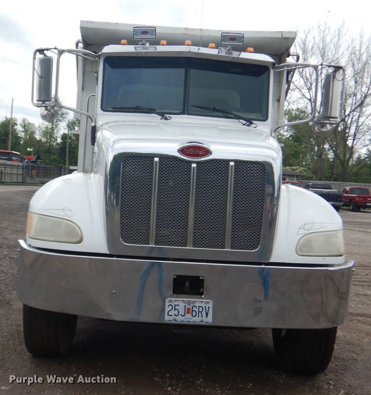 image for item IT9100 2006 Peterbuilt 335  dump truck