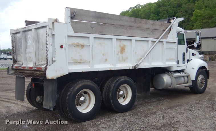 image for item IT9100 2006 Peterbuilt 335  dump truck