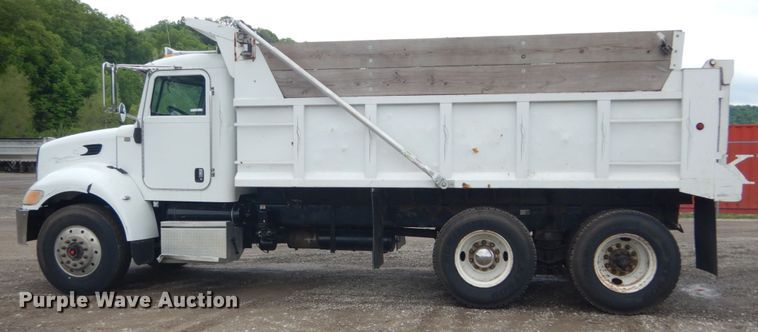 image for item IT9100 2006 Peterbuilt 335  dump truck