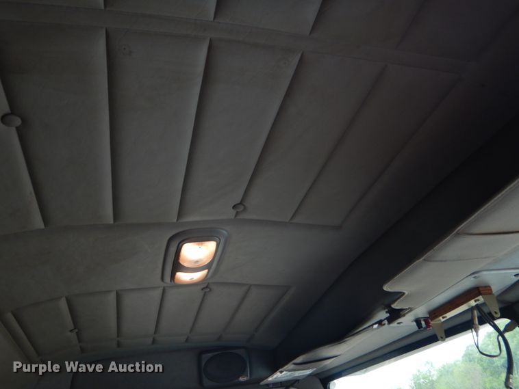 image for item IT9100 2006 Peterbuilt 335  dump truck