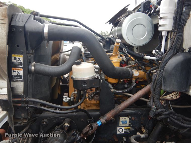 image for item IT9100 2006 Peterbuilt 335  dump truck