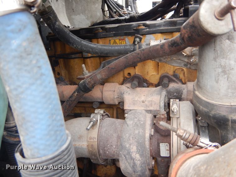 image for item IT9100 2006 Peterbuilt 335  dump truck