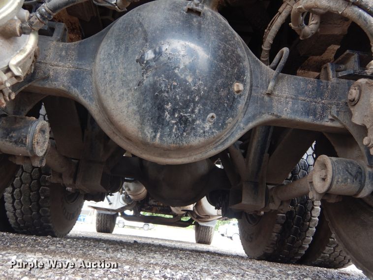 image for item IT9100 2006 Peterbuilt 335  dump truck