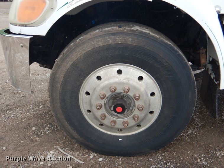 image for item IT9100 2006 Peterbuilt 335  dump truck