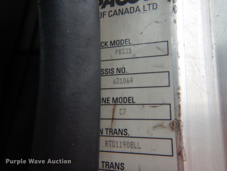 image for item IT9100 2006 Peterbuilt 335  dump truck